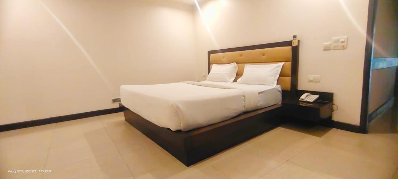 Zenith Hotel - Delhi Airport New Delhi Eksteriør bilde